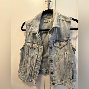 MADEWELL Light Wash Denim Vest - Medium
